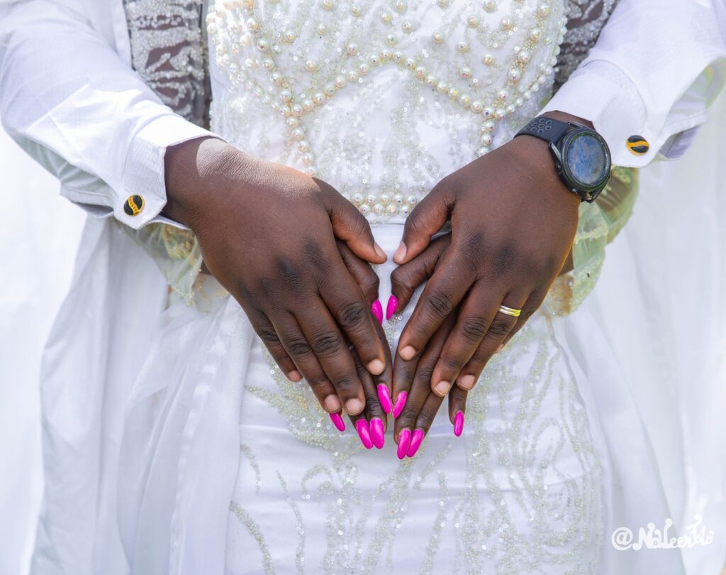 Alliances des mariés, reportage de mariage à Thiès